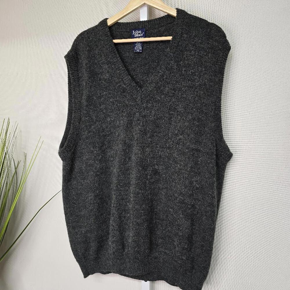 Vintage John Blair Men's Dark Gray V-Neck Sweater Vest Size XL‎